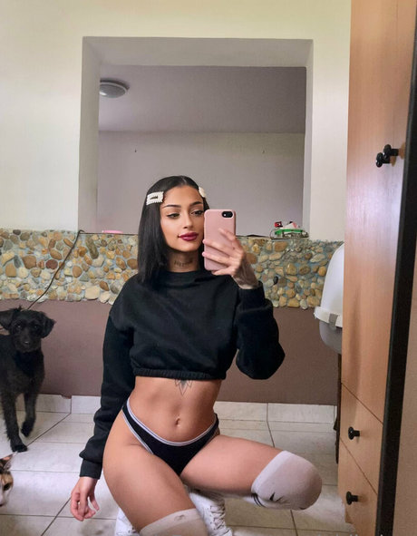 Luna baba erotic pornstar img