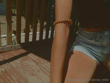 anna ellie art model archive