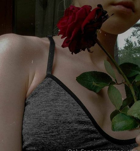 anna ellie nice actress img