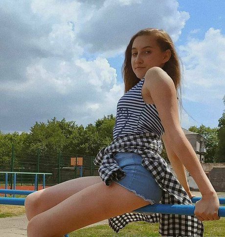 anna ellie actress pic