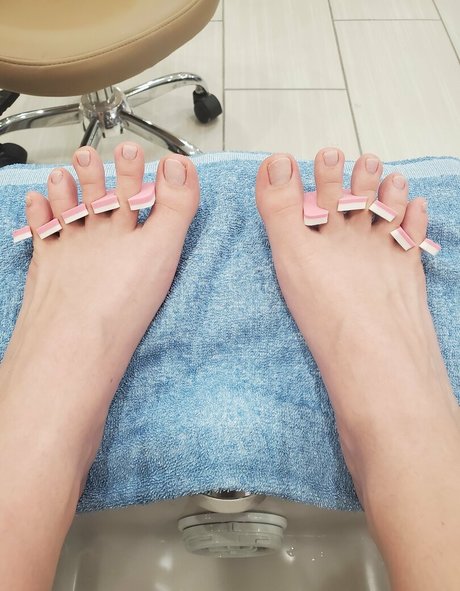 kt solez model adult pic