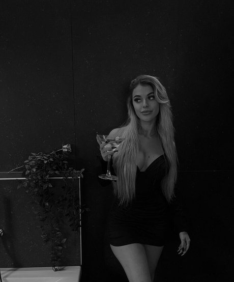 ellenofficial xxx pornstar archive