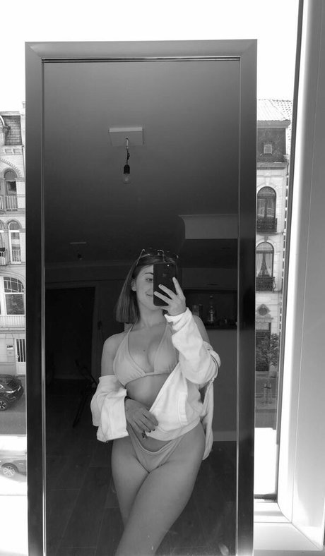 ellenofficial free pornstar pics