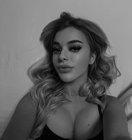 ellenofficial high quality actress photo