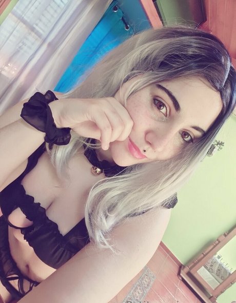 petiteeprincessfree model nude image