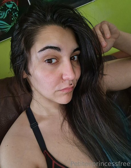 petiteeprincessfree xxx pornstar img