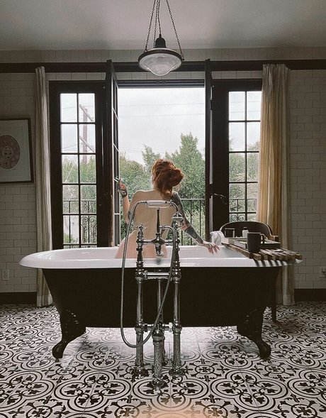 blowjob brunette onlyfans free porn pictures