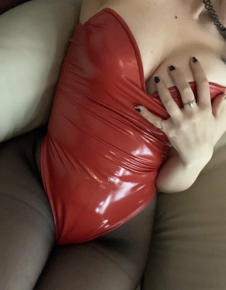 nicoletters pornstar nude pic