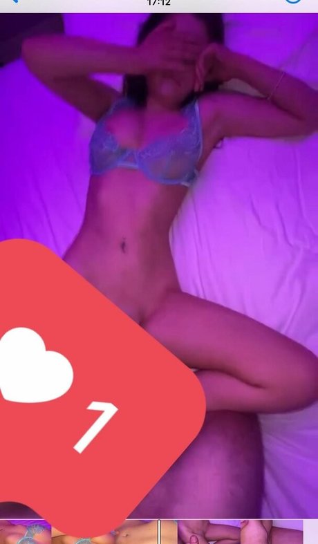 WillowGait X erotic star pictures