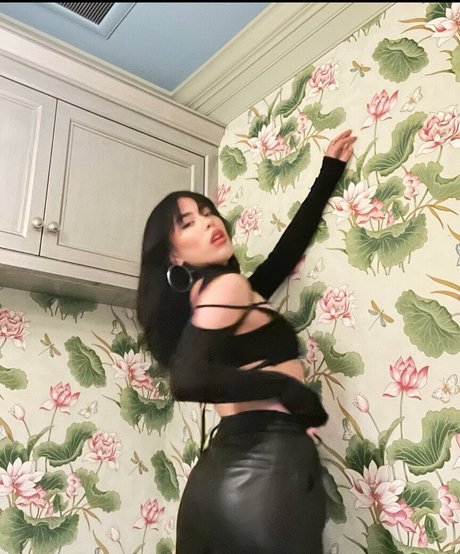 Cynthia Parker free star photos