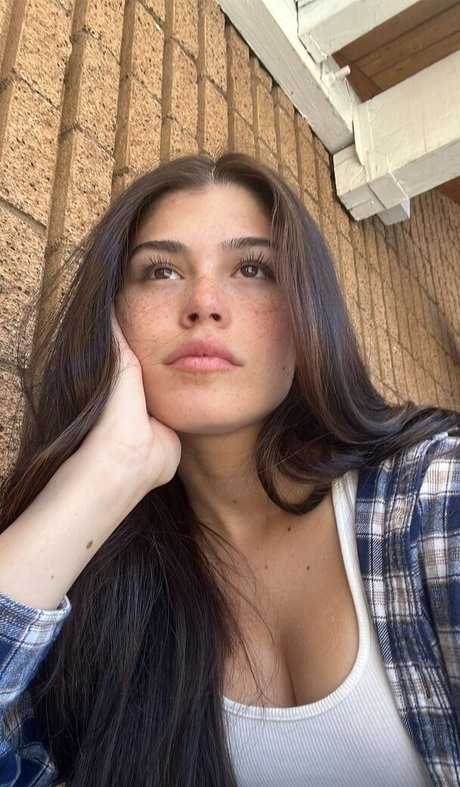 Dylan Conrique hd actress image