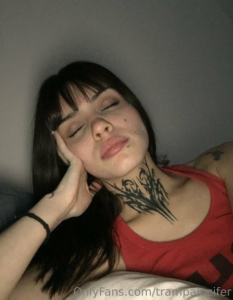 trampalucifer model hot photo