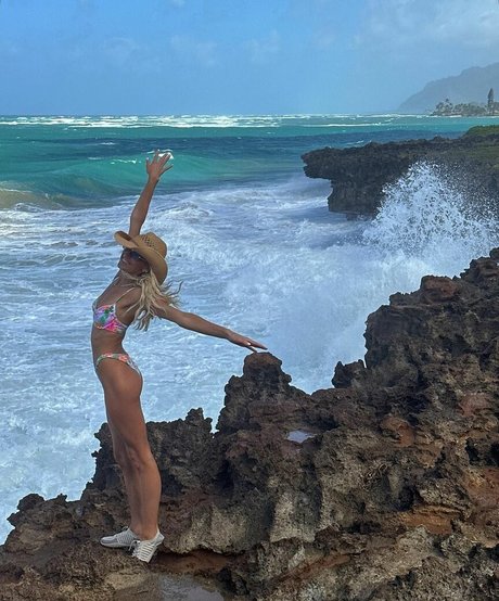 big tits blonde onlyfans xxx pictures