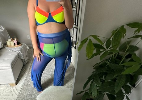 blonde babe onlyfans perfect pictures