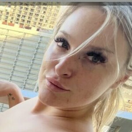 Daisy Delacroix model erotic pictures