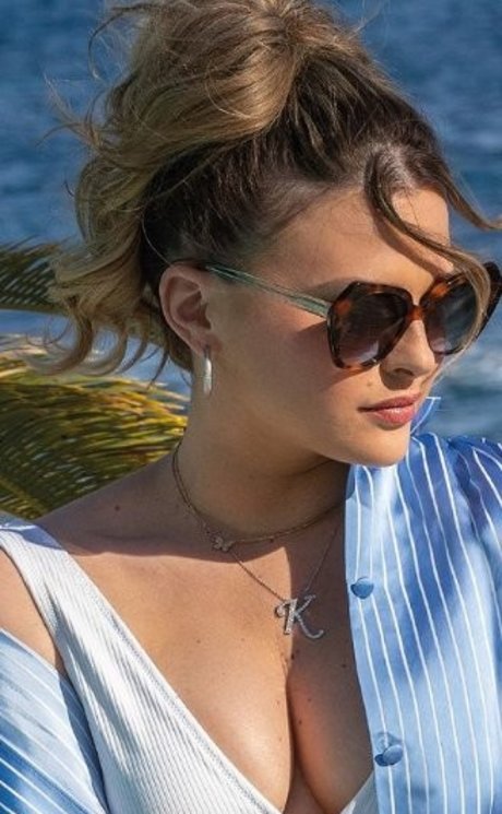 Kelly Vedovelli erotic actress photo