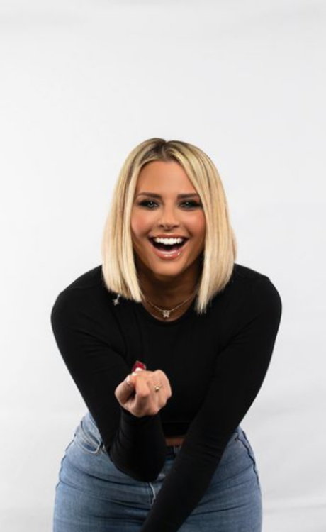 Kelly Vedovelli pretty star image