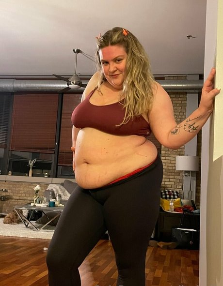 ellesbelly nudes pornstar gallery