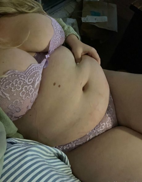 ellesbelly art model images