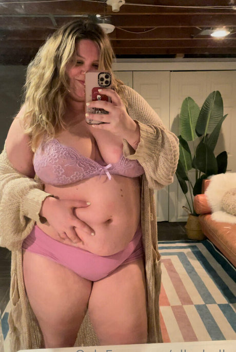 ellesbelly star nice img