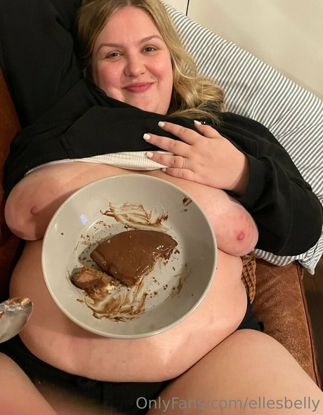 ellesbelly pornographic star pics