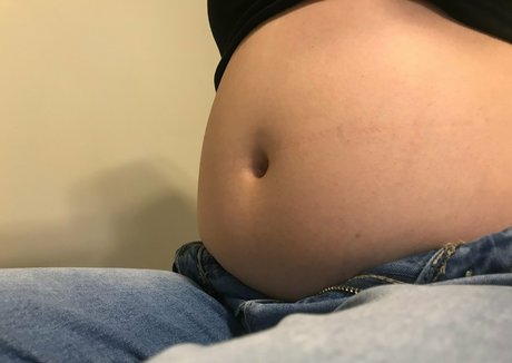 asianbellygirl free actress photos