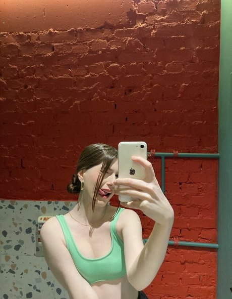 Hot Pearl nude pornstar galleries