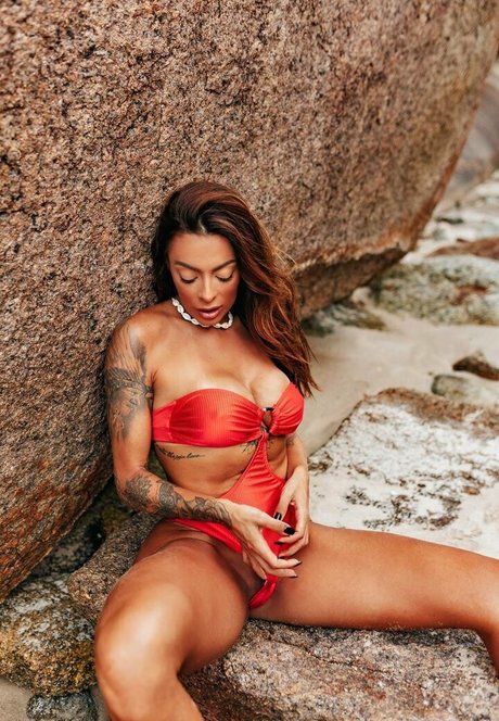 Monique Amin pretty actress pic