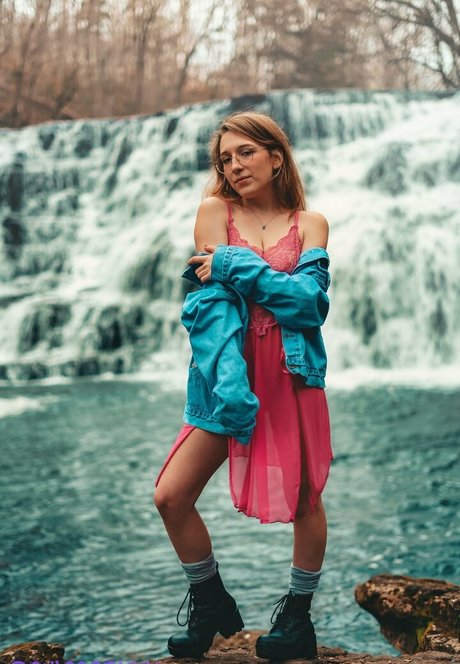 chlobodyyy porn star photos