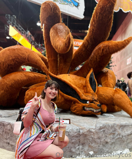 littlelilycos model xxx photos