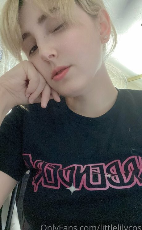 littlelilycos nudes pornstar photo