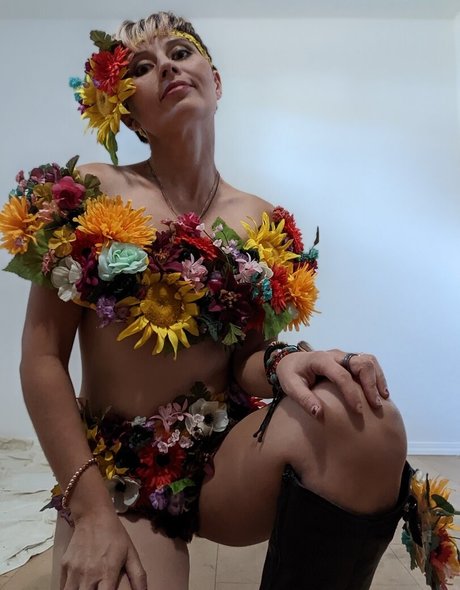 Dr Lindsey Doe nudes pornstar pictures