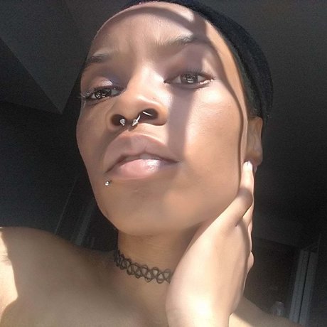 Schwanna Franks sex pornstar photo