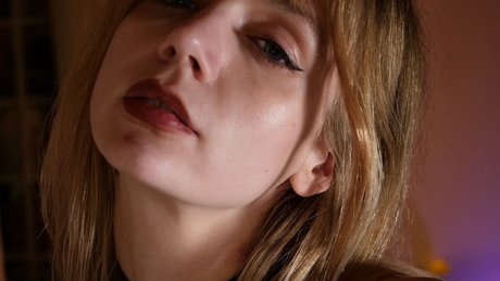 Muffinmoon model nude pics