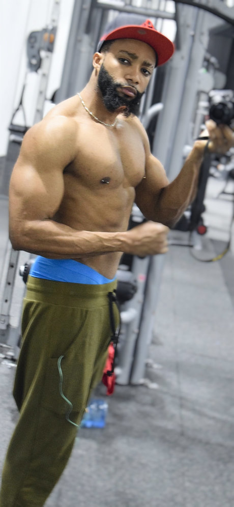 Defostar naked actress images