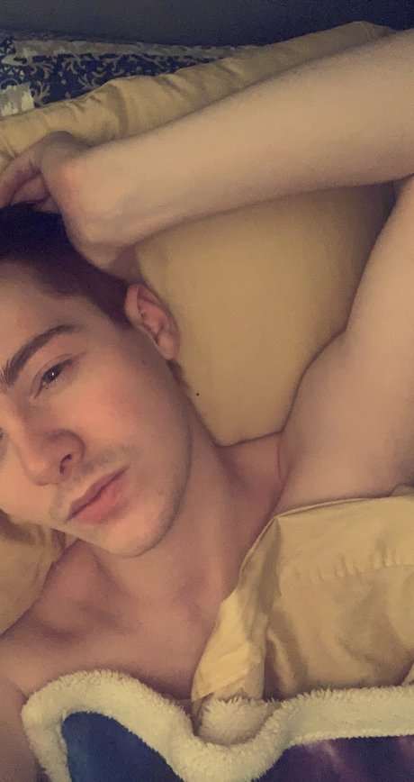 Gavin Phillips nudes model pic