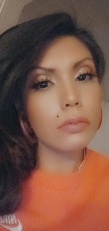 Chica Lopez hot actress img