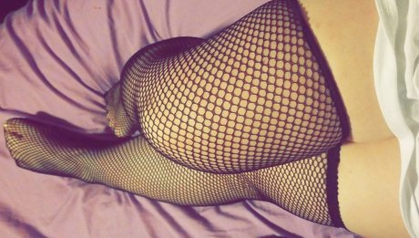 Feyre perfect actress pics