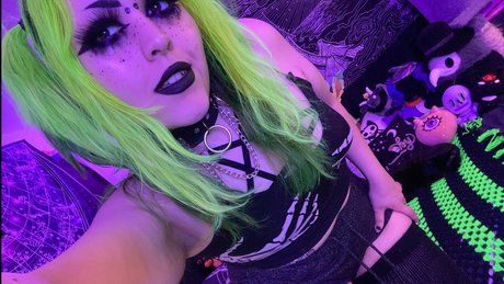 Spooky Boo model free pictures