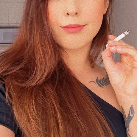 Elise Kitsun_ erotic star pictures