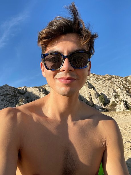 Boy Butterfly pornstar top image