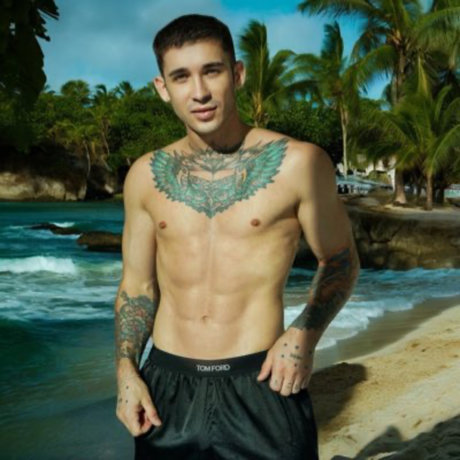 DENNIS NICKOLERO VIP perfect model gallery