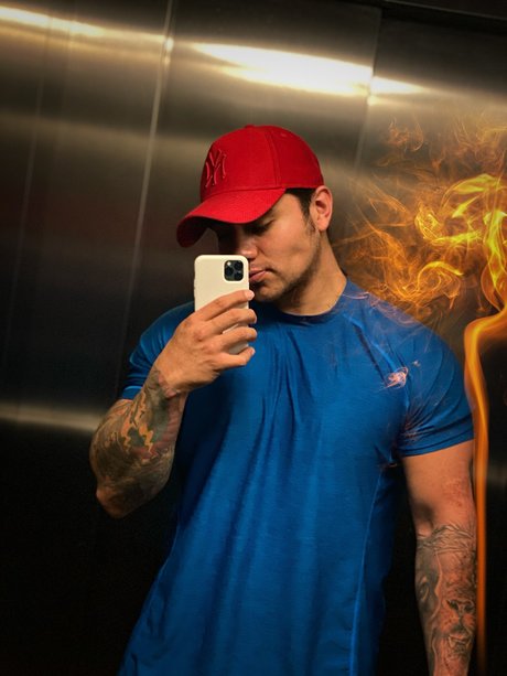 Donyscheck xxx model picture