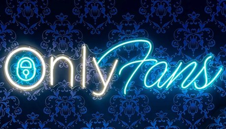 Curveygirl model sexy picture