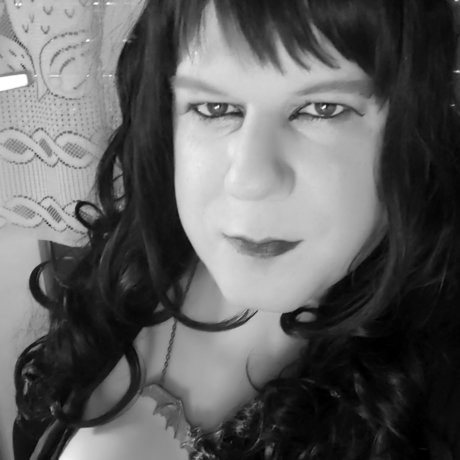 Elizabeth Cardwell star exclusive images