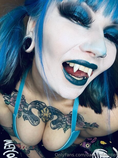 Winter White star best pics