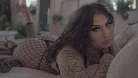 delaneyluvv model sex images