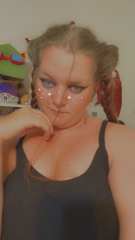 Cursity Darkness erotic star photos