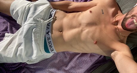 Denis Rocco star naked image