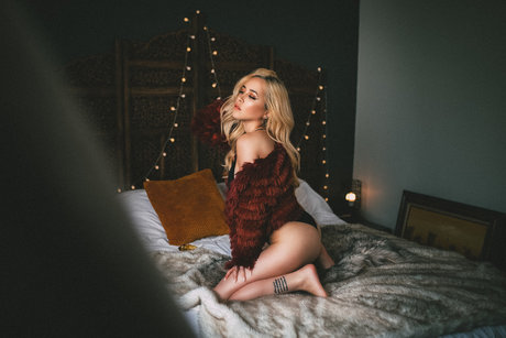 Elizabeth Eton pornstar art img